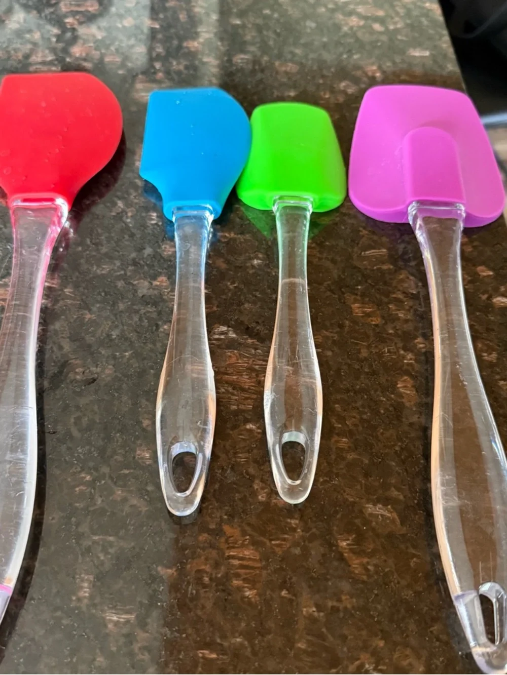 Set of 4 spatulas